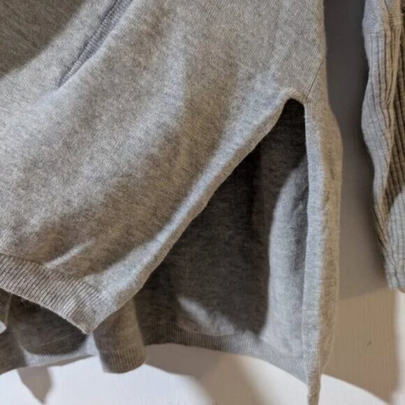Aritzia Babaton | Baylor Sweater in light grey - Picture 6 of 13